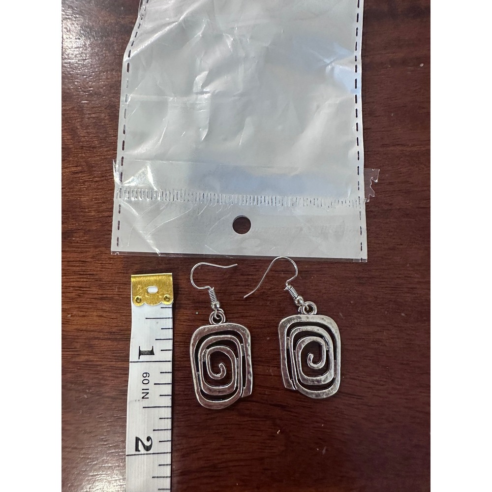 Silver‎ Tone Swirl Dangle Earrings Rectangle Shape Fashion Jewelry